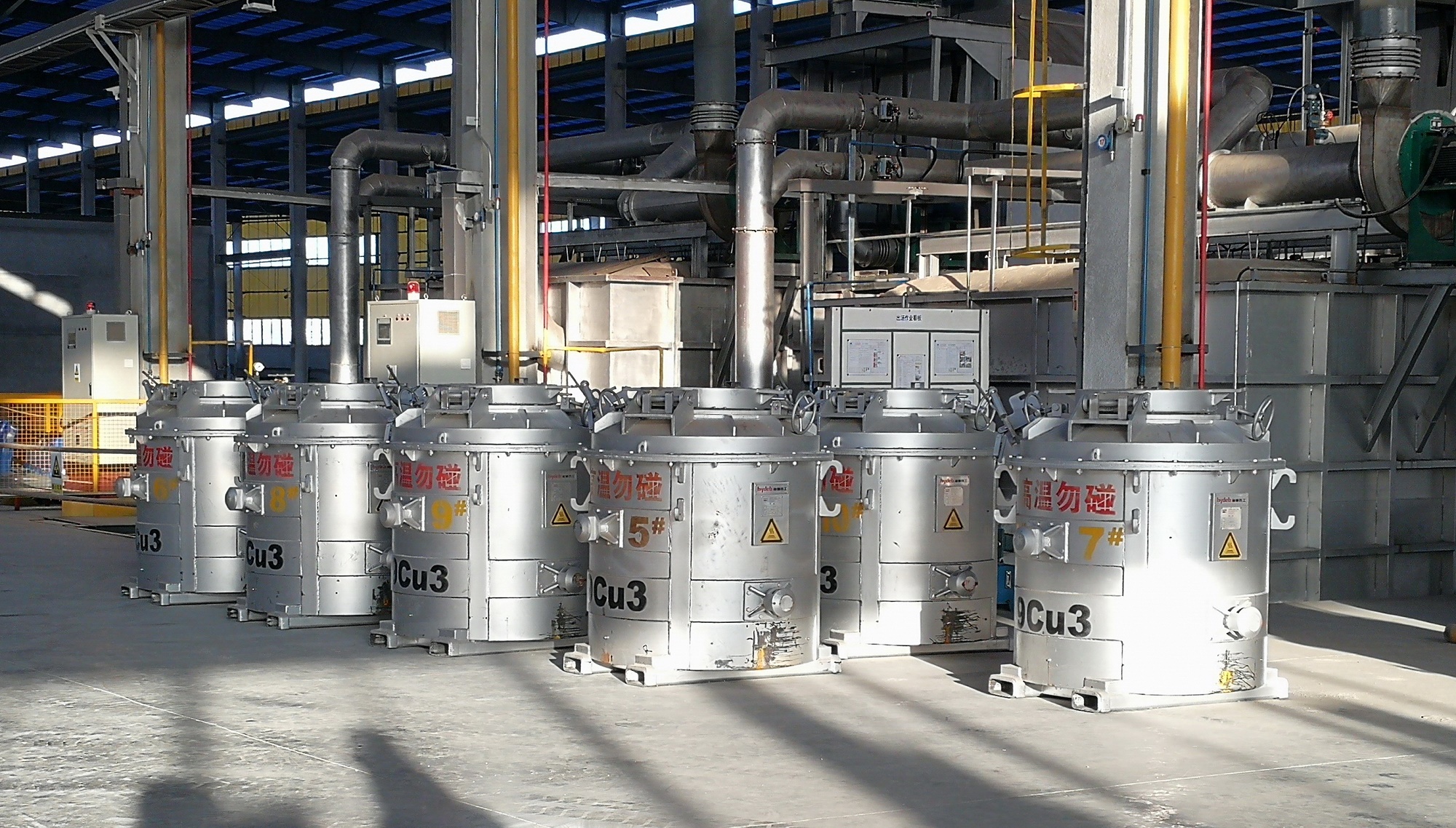 Cucharón de transferencia de aluminio de larga distancia