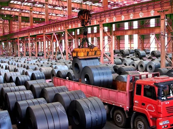 Loading of steel coils