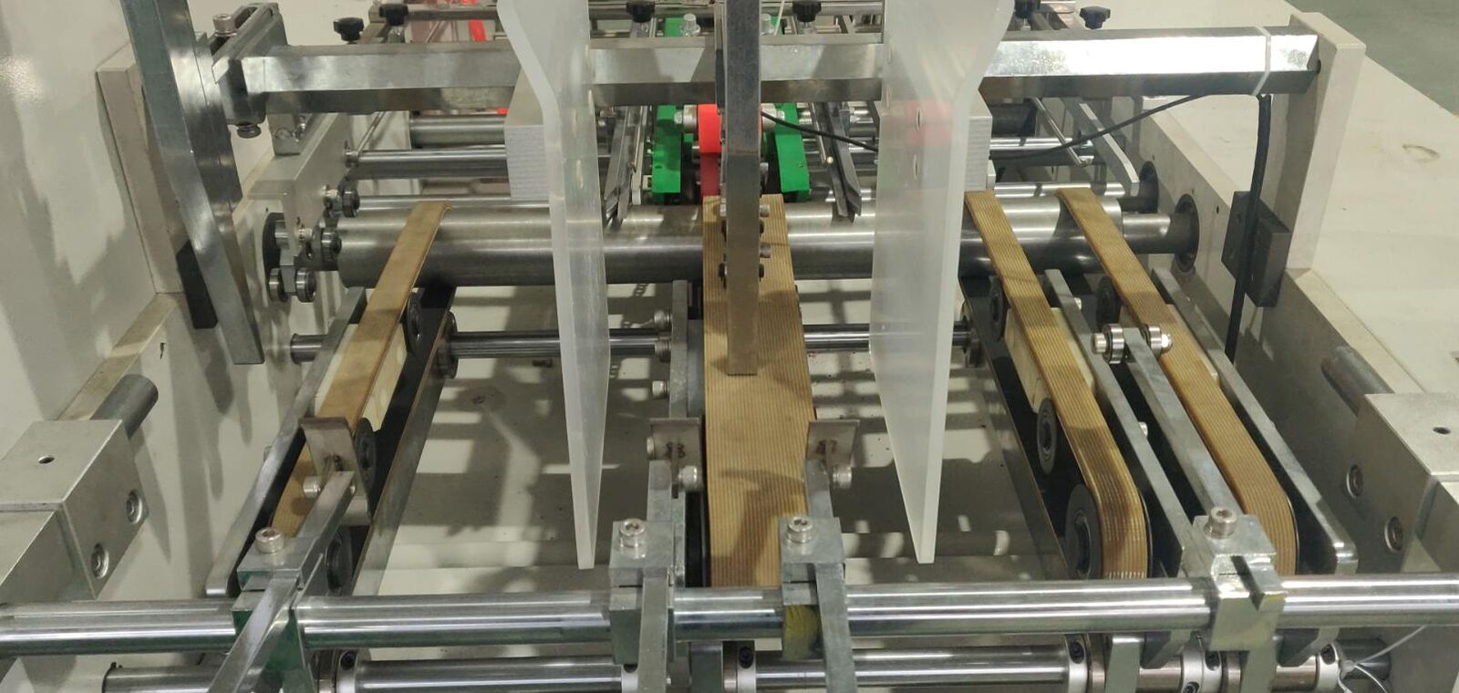 Double station carton erecting machine