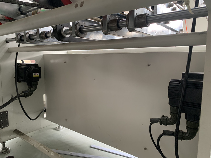 Double station carton erecting machine