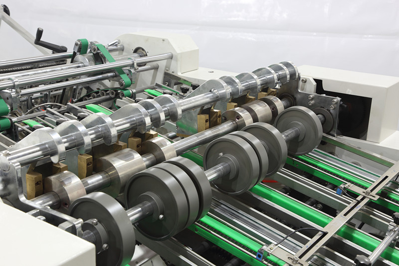Double station carton erecting machine