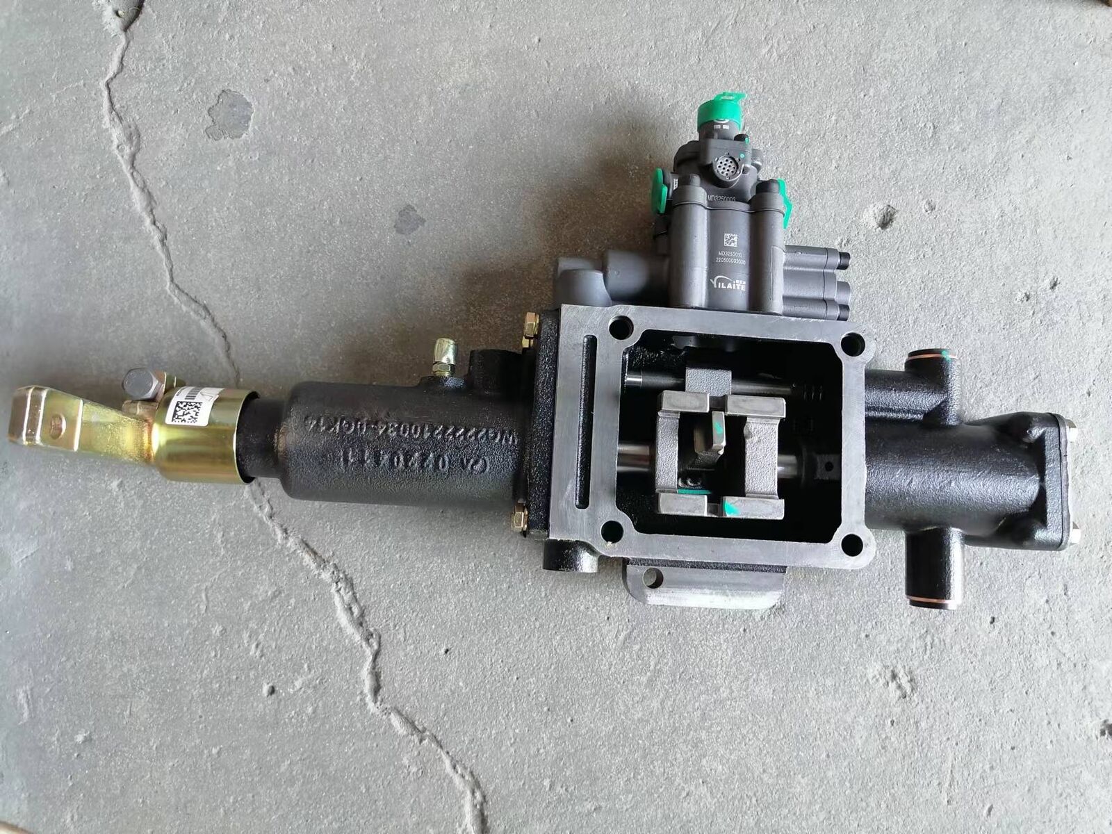 CAJA DE ENGRANAJES DE PIEZAS HOWO Tapa pequeña con válvula