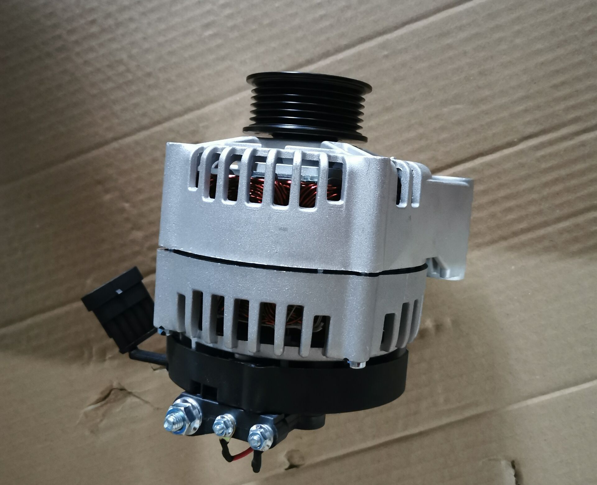 PIEZAS DEL MOTOR HOWO Alternador