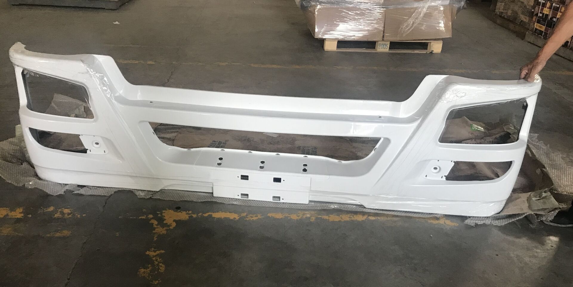 Montaje de parachoques de SINOTRUK HOWO