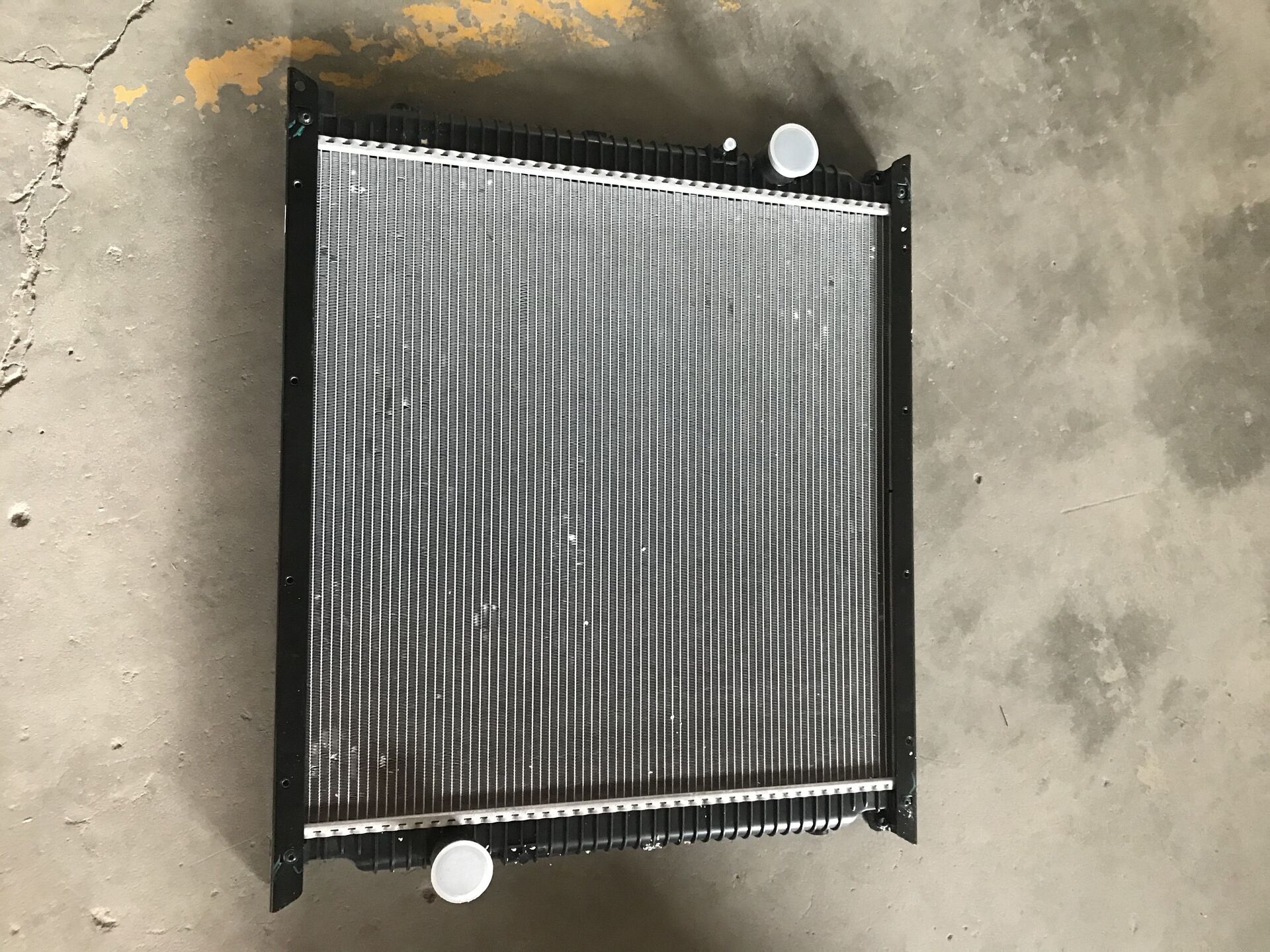 RADIADOR DE PIEZAS HOWO