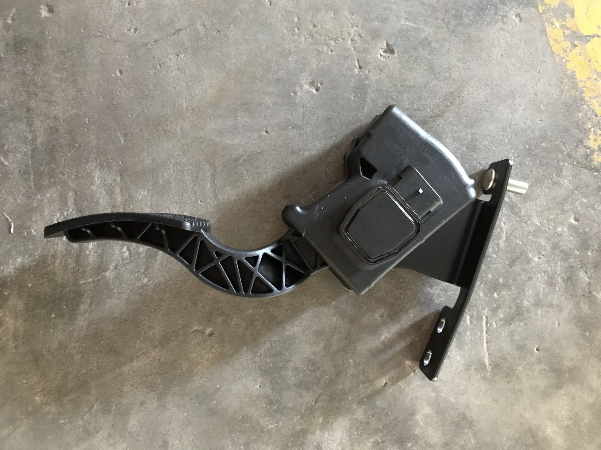 ACC ELECTRÓNICO SINOTRUK HOWO.