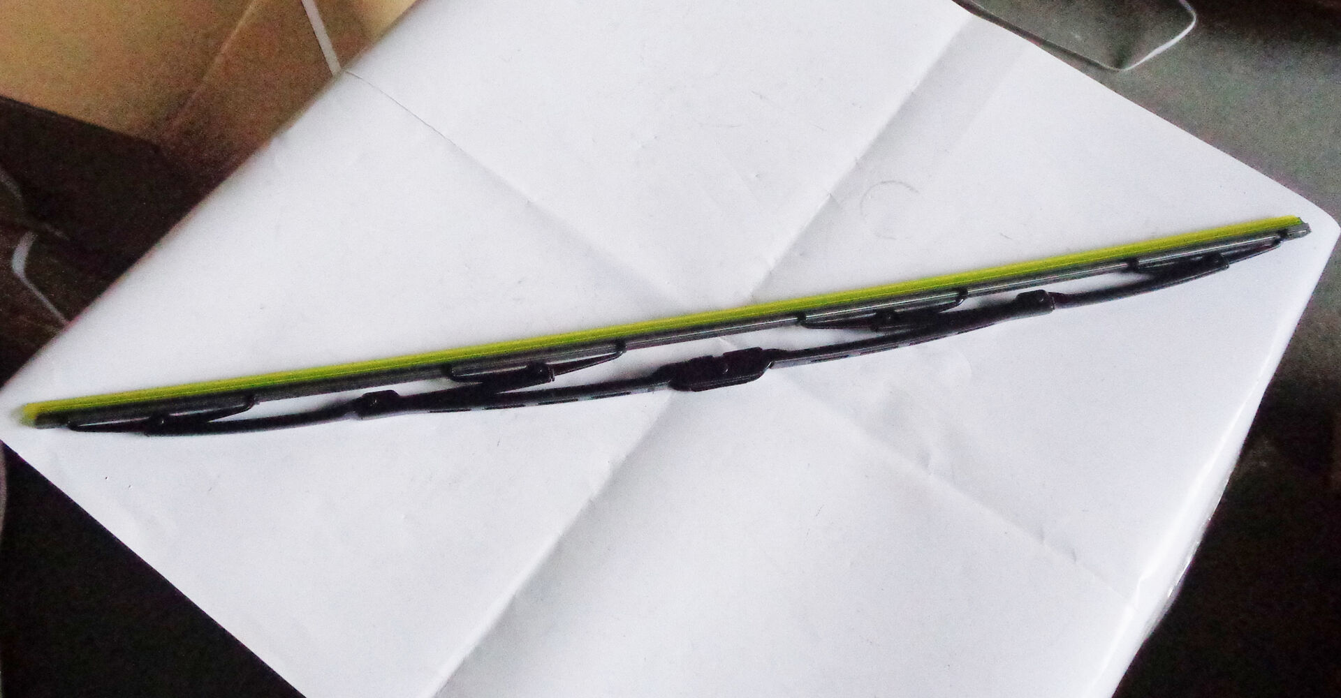 PIEZAS HOWO Brazo limpiaparabrisas