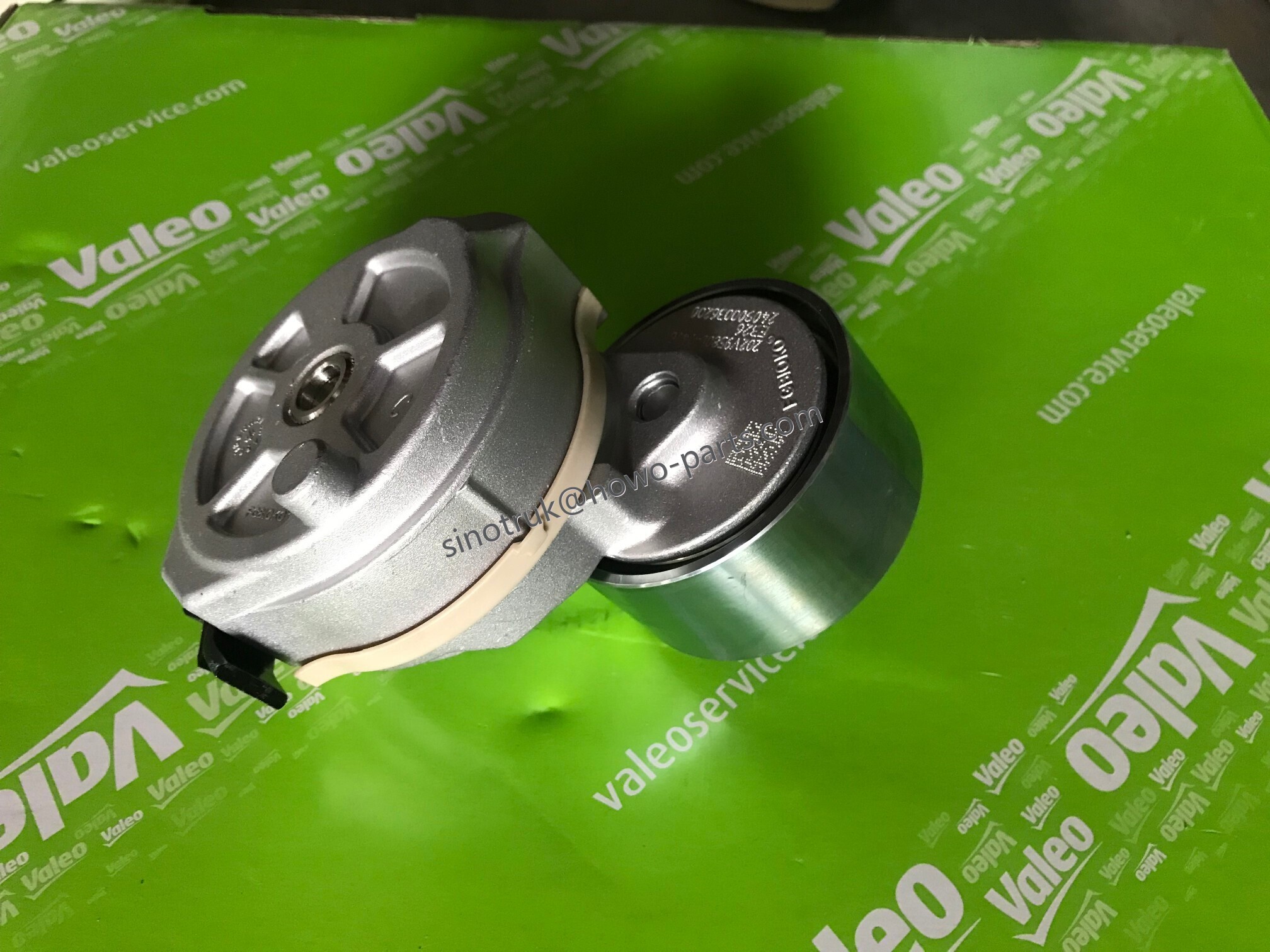 Натяжной ролик 202V95800-7476