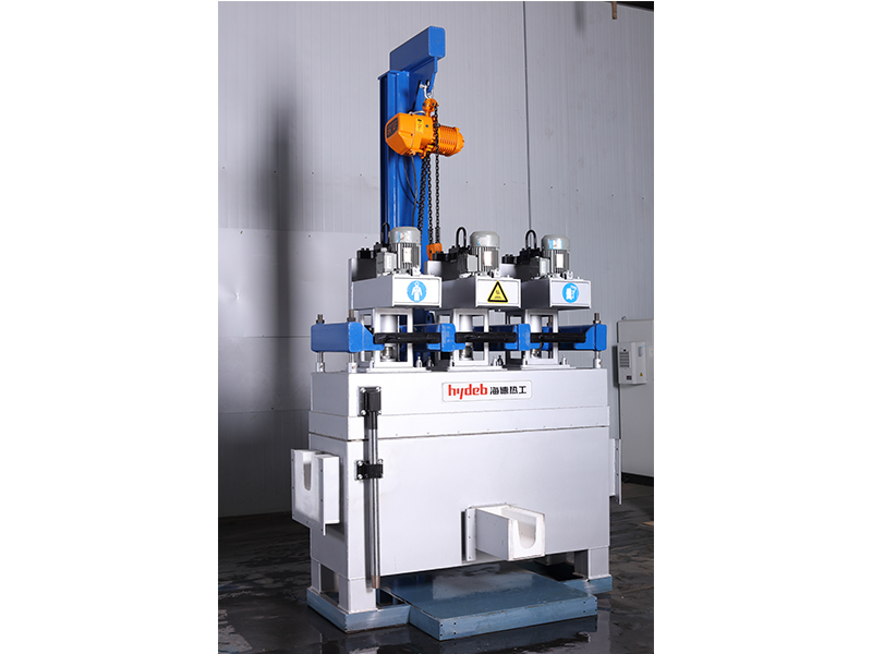 Flow-through in-line degassing equipment