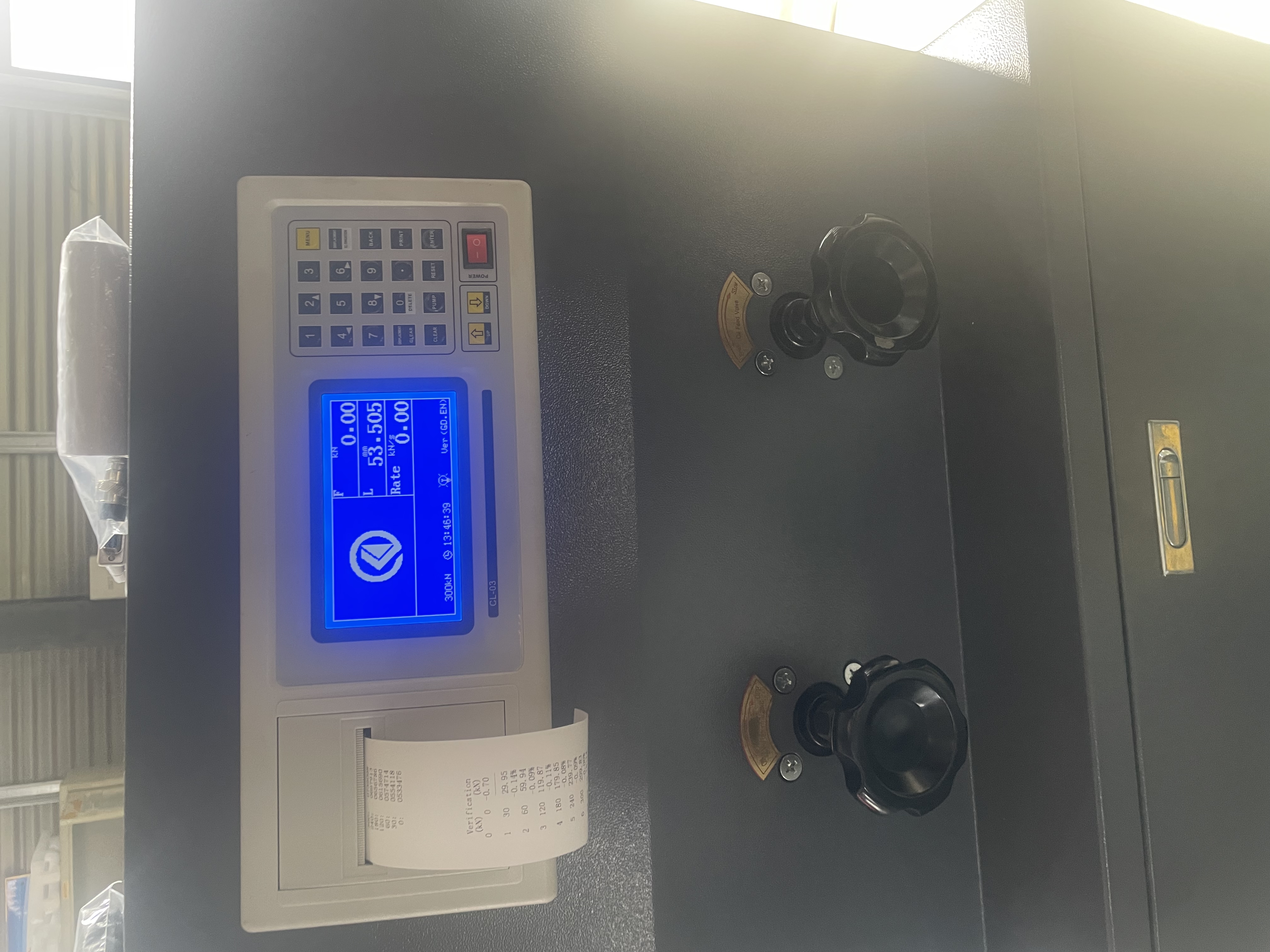 MJ-WES-300B Liquid Crystal Digital Display Hydraulic Universal Testing Machine