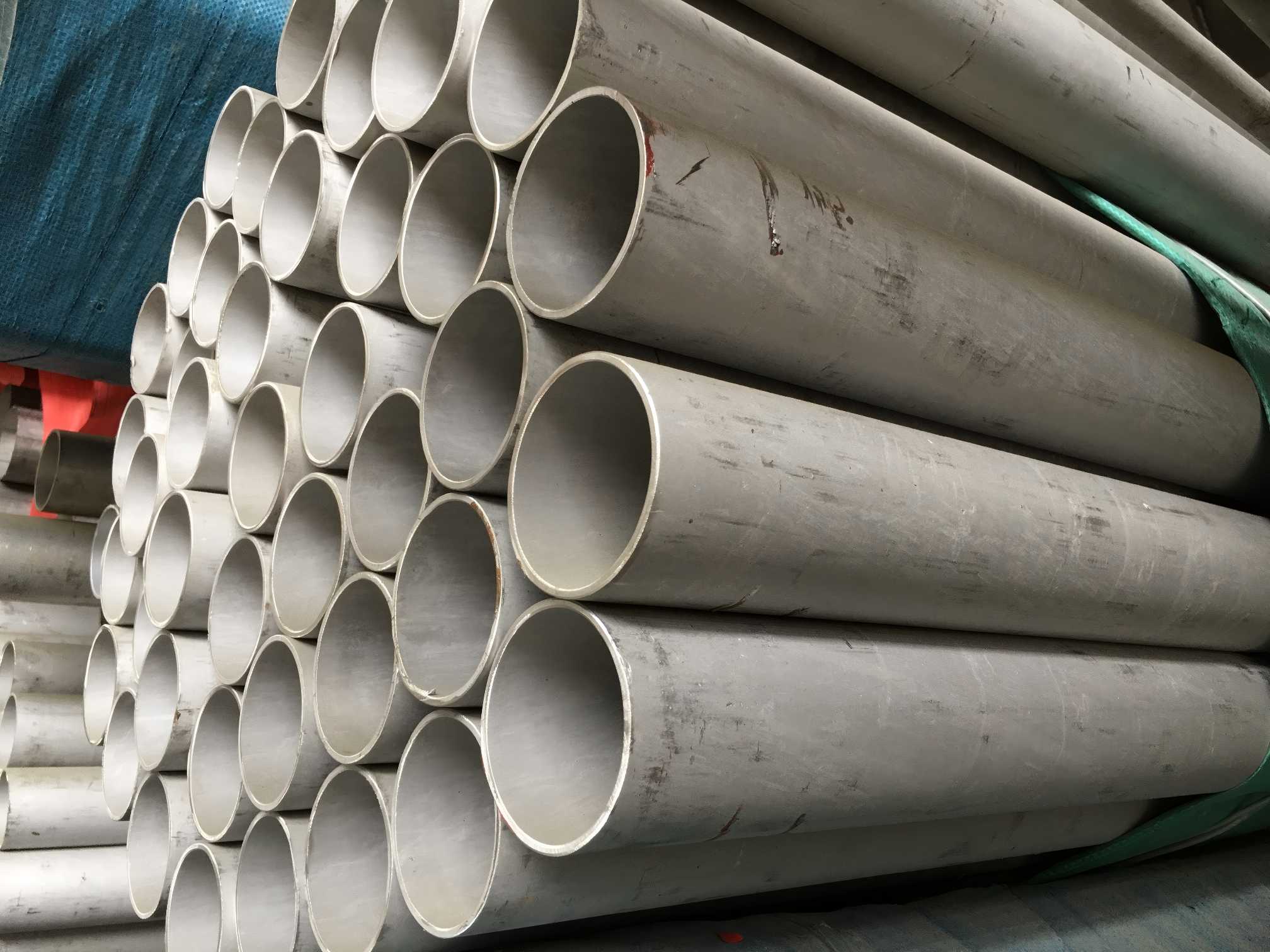 Industrial Stainless Steel Pipes Manufacturer | Seamless & Welded