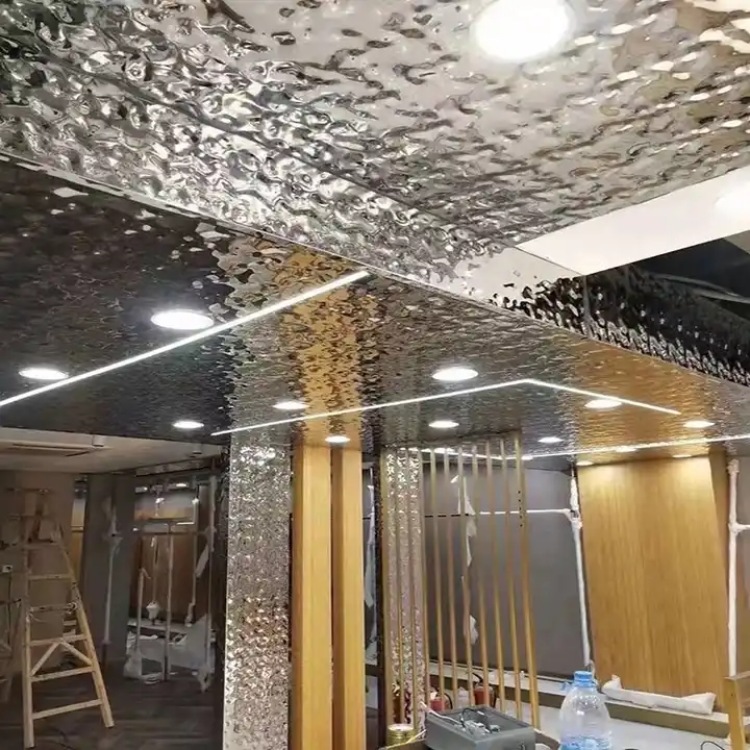 Processing and advantages of stainless steel wall panels