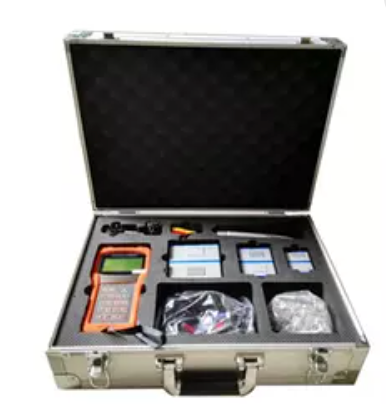 Ultrasonic flow detector 