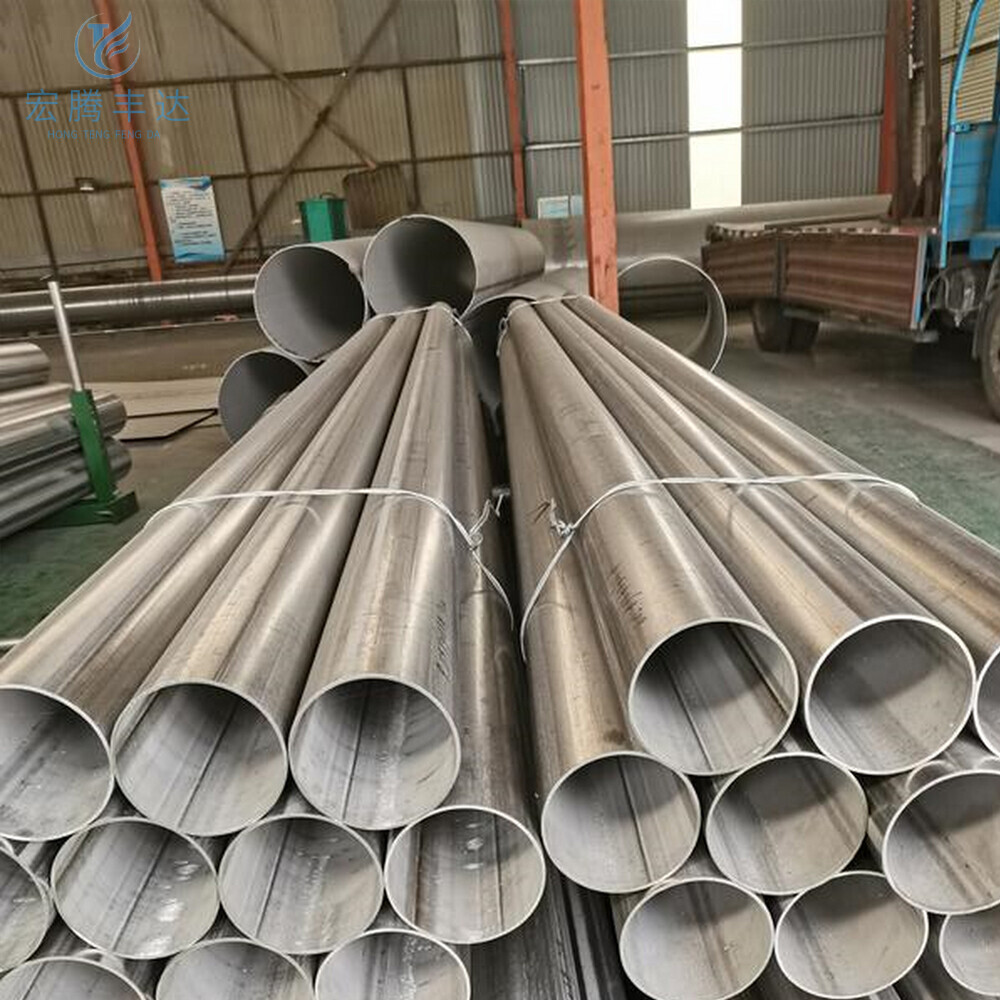 Welded pipe