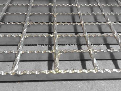 Galvanized grating