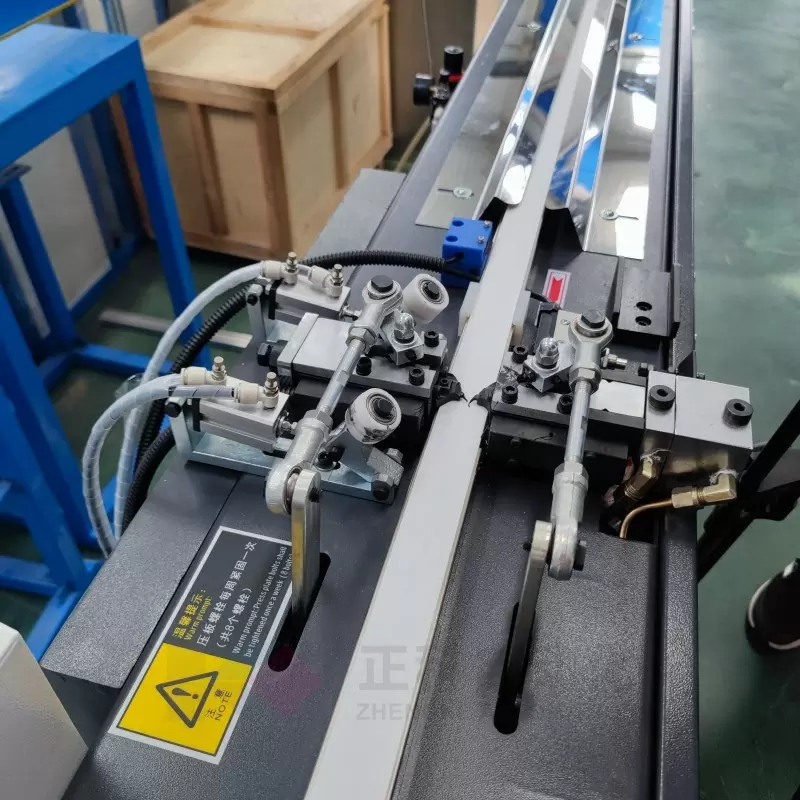 Butyl extruder