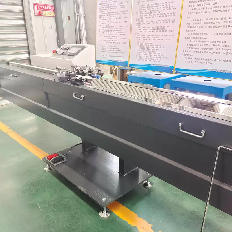 Butyl extruder