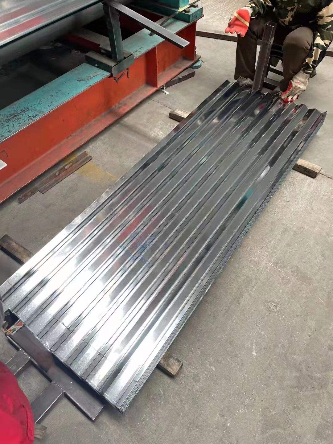 Colour Coated Corrugated Roofing Sheet