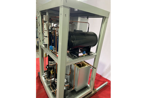 Cascade -80°C refrigeration unit