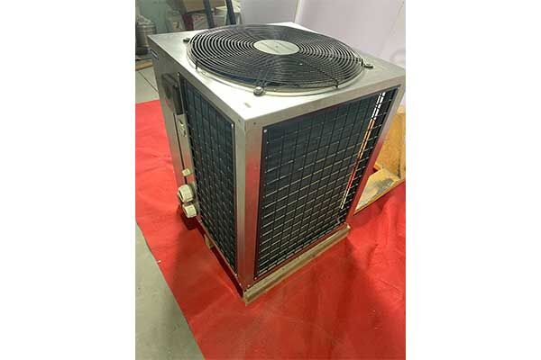 Cold/hot water machine