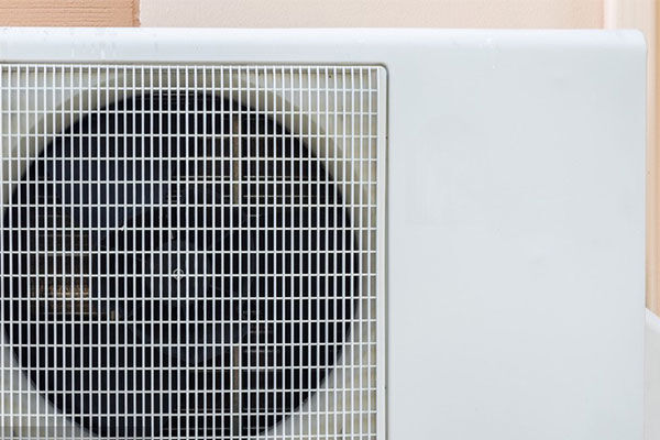 What are the precautions before the operation of refrigeration equipment?