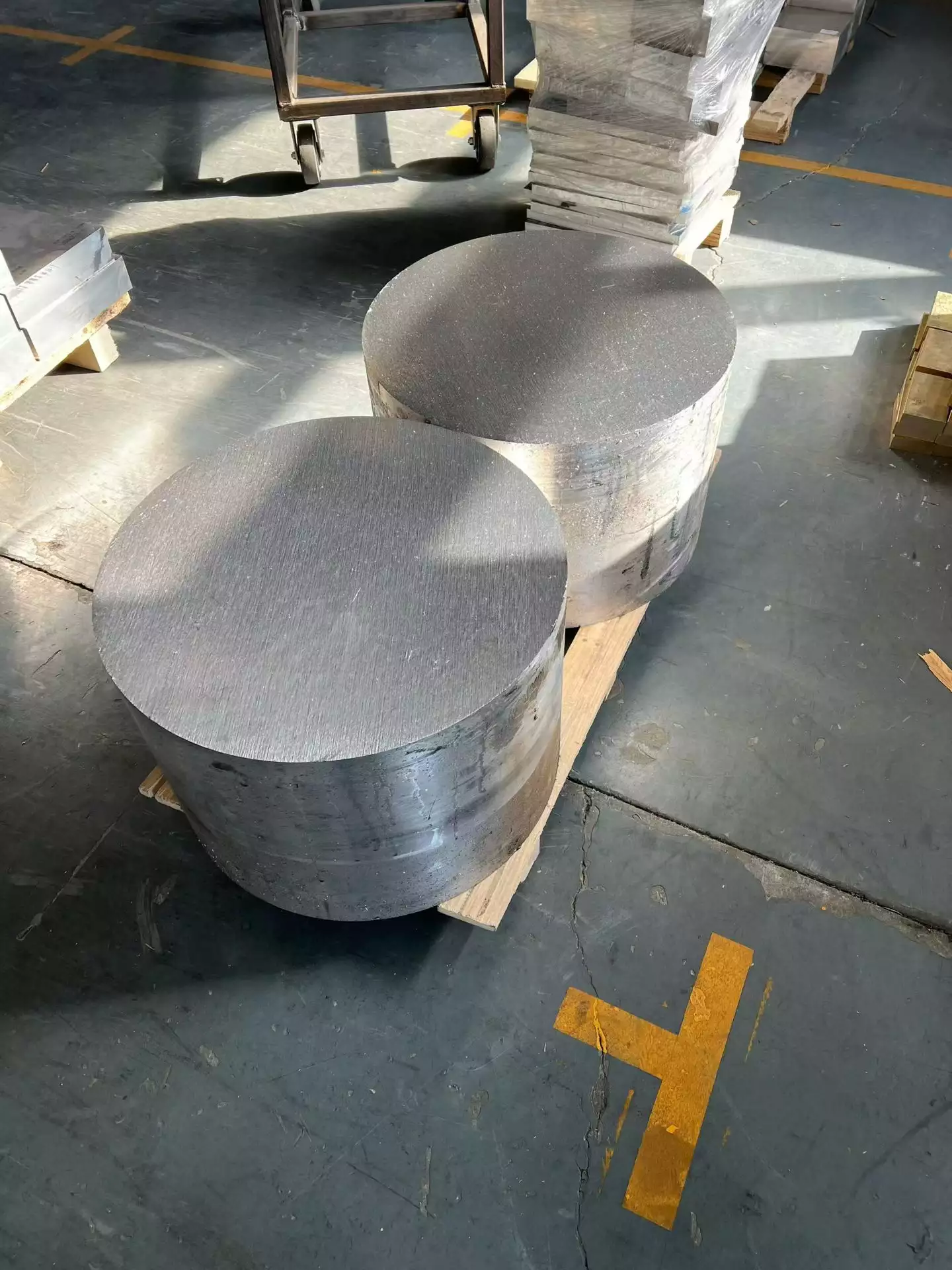 Steel in Cold Storage Facilities: Performance in Low Temperatures