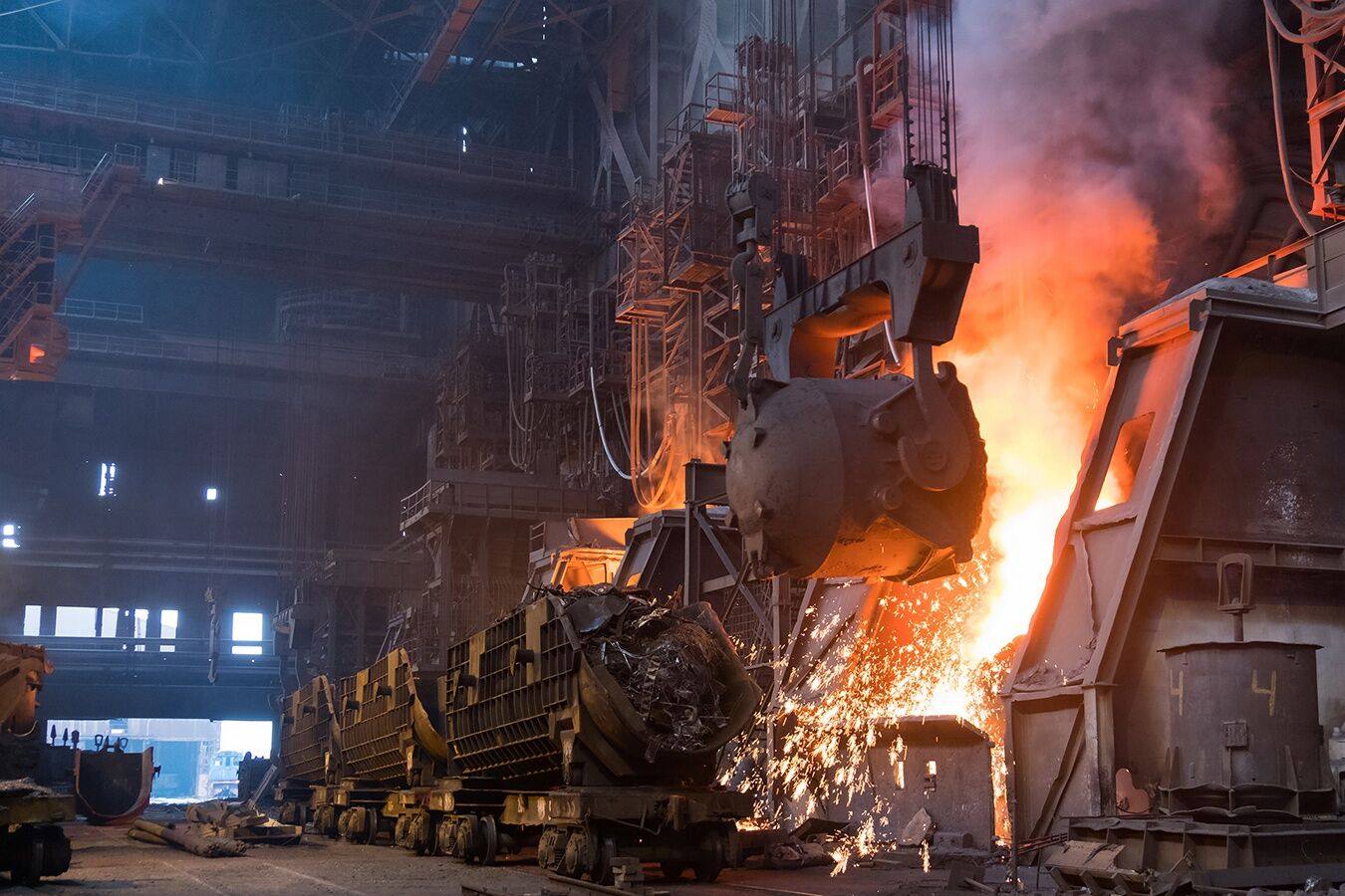 The company’s products in the conveying system are used in Liner of Hopper & Hopper bin, Liner of Vibrating feeder, Wear-resistant belt roller, Repair of Stacker and reclaimer, etc. 