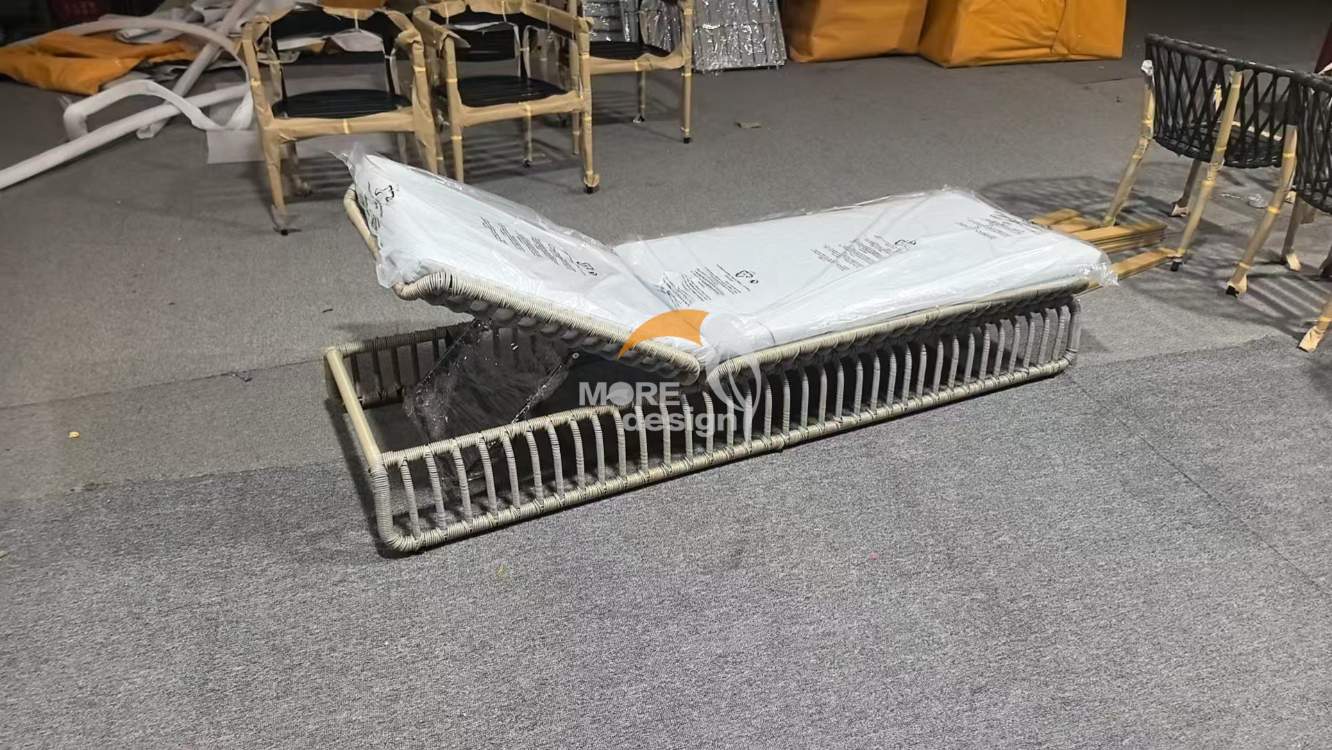 Wood sun lounger-MD-BS0010