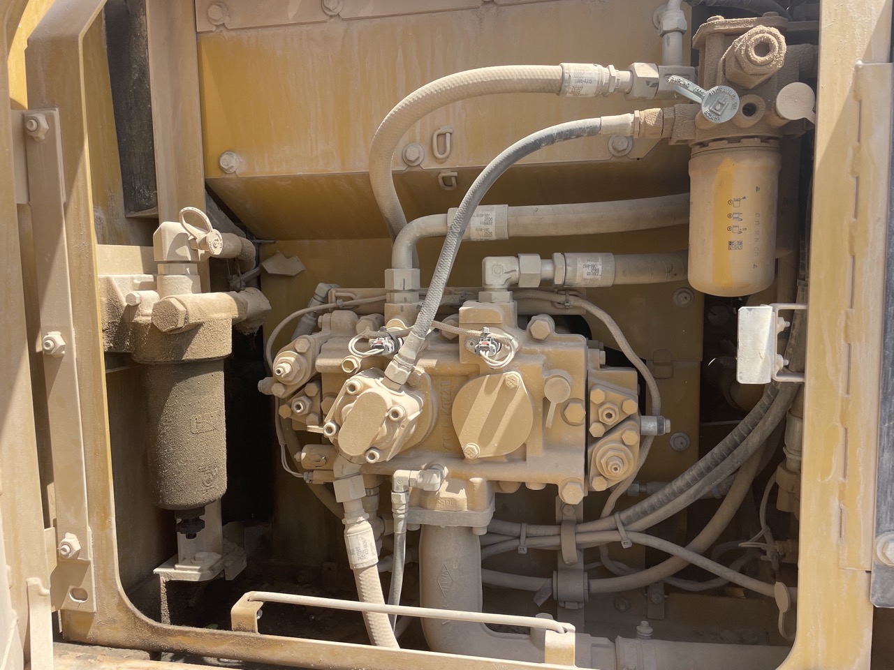 CAT  318D2L  Excavator