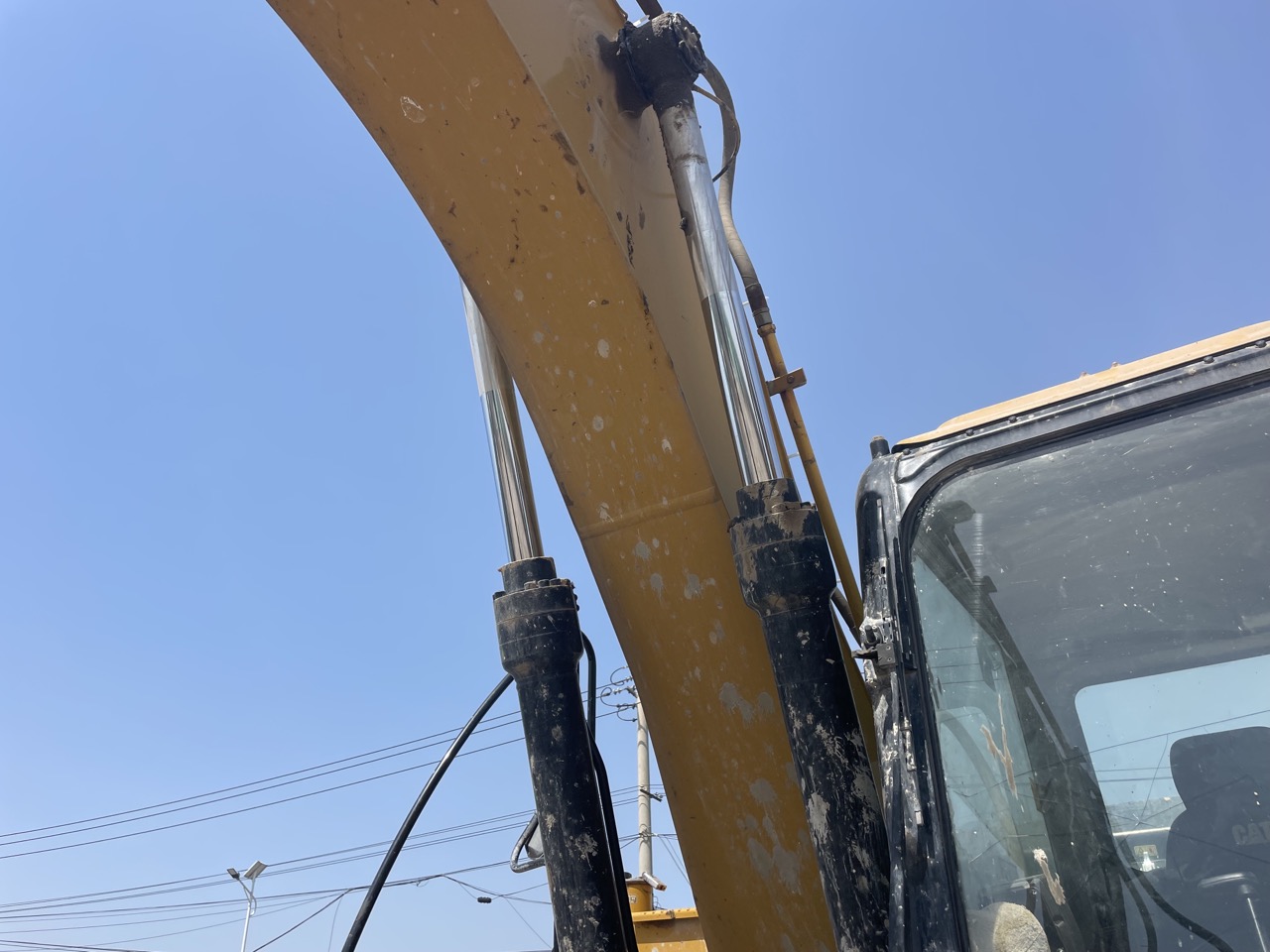 CAT  318D2L  Excavator