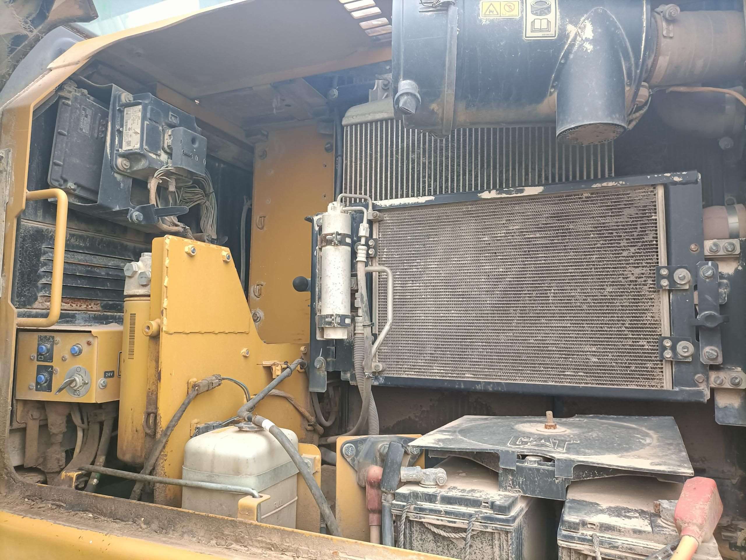 CAT  318DL  Excavator