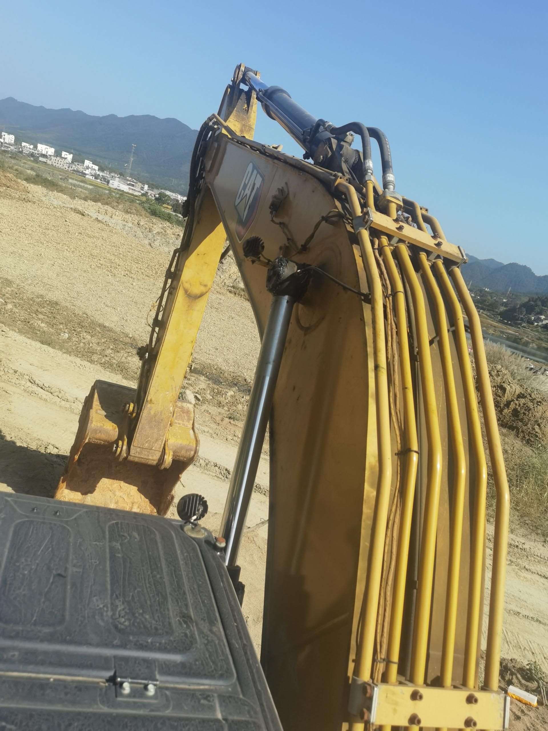 CAT 320   Excavator 
