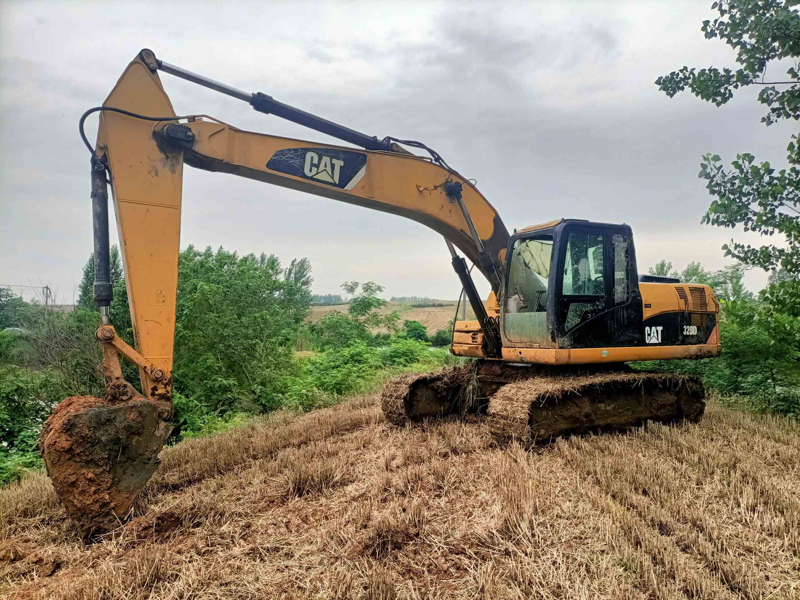 CAT 320D GC   Excavator