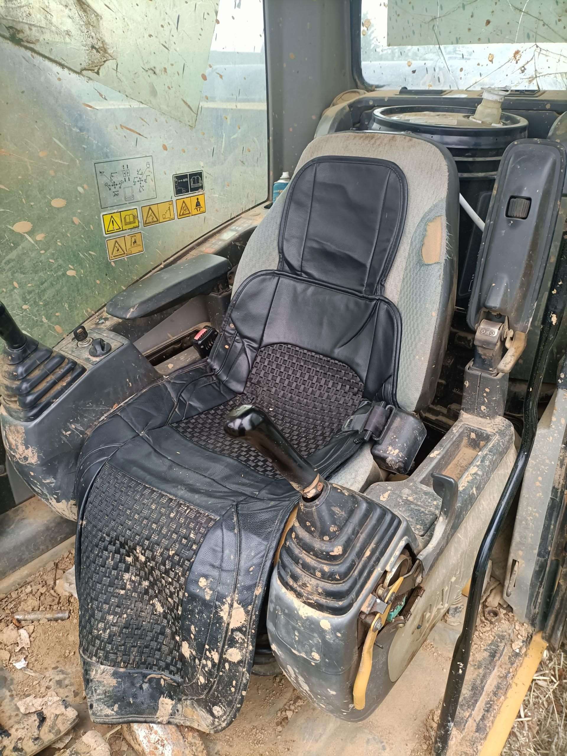 CAT 320D GC   Excavator