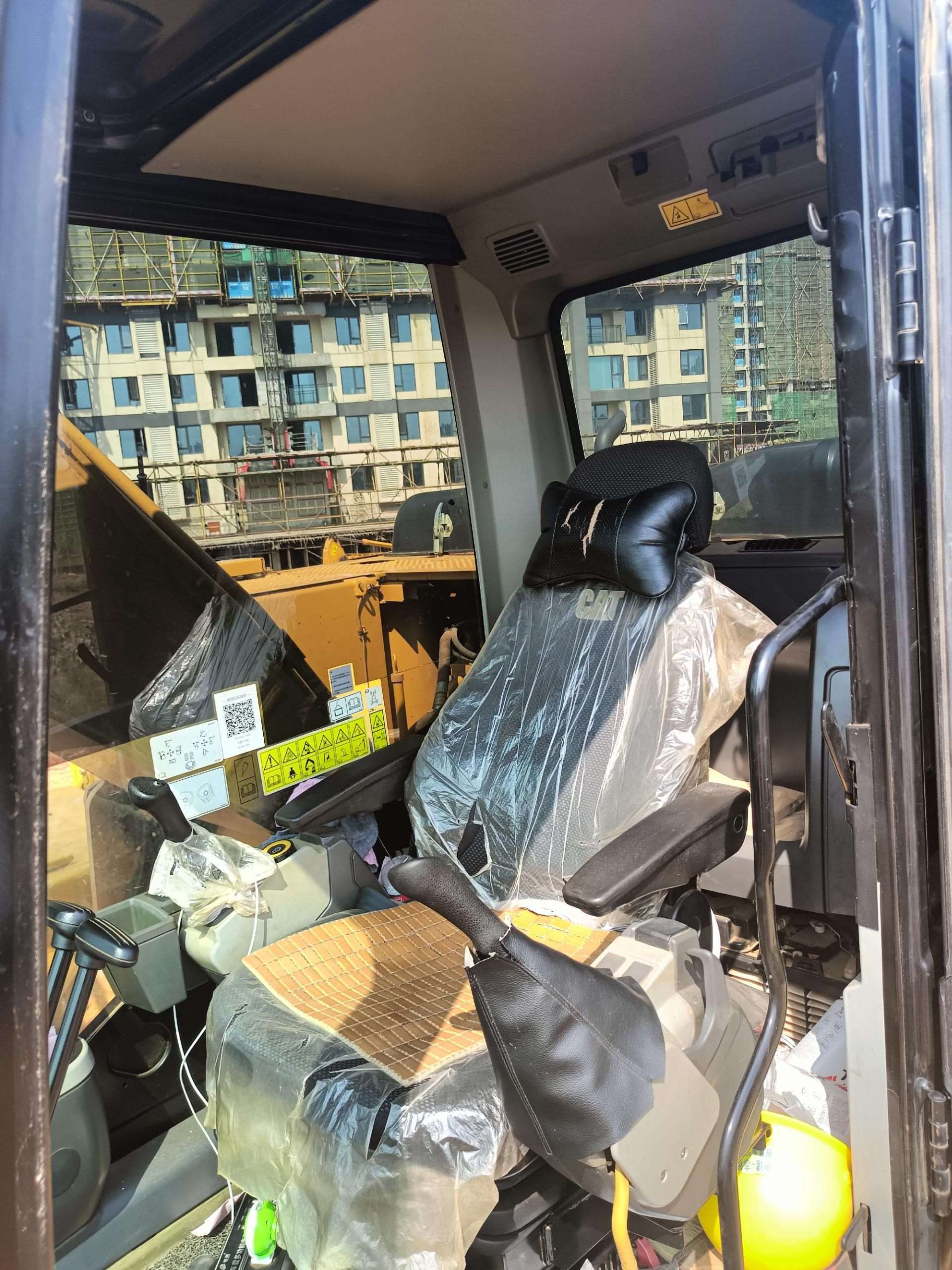 CAT 320GX  Excavator