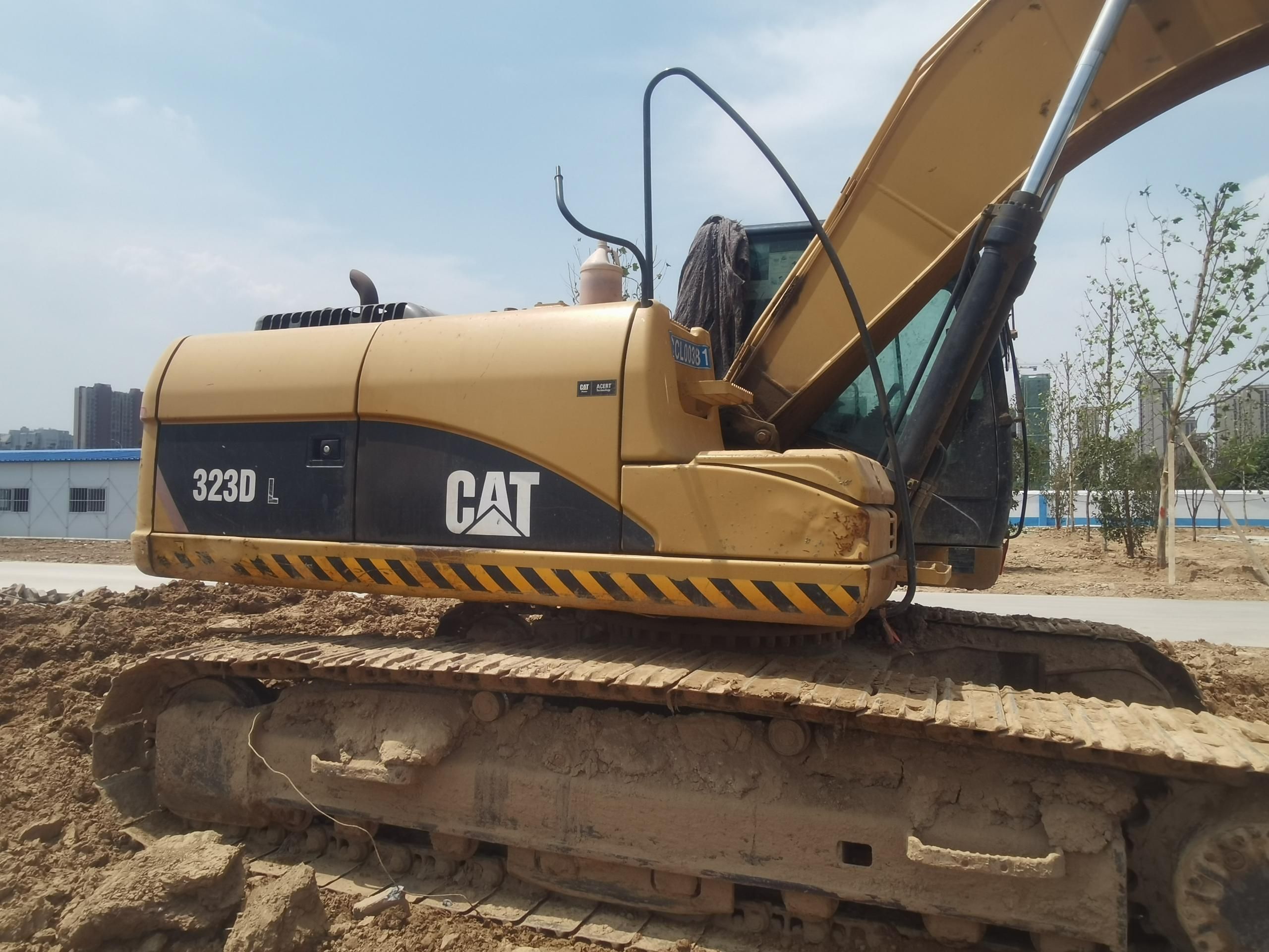 CAT 323DL   Excavator