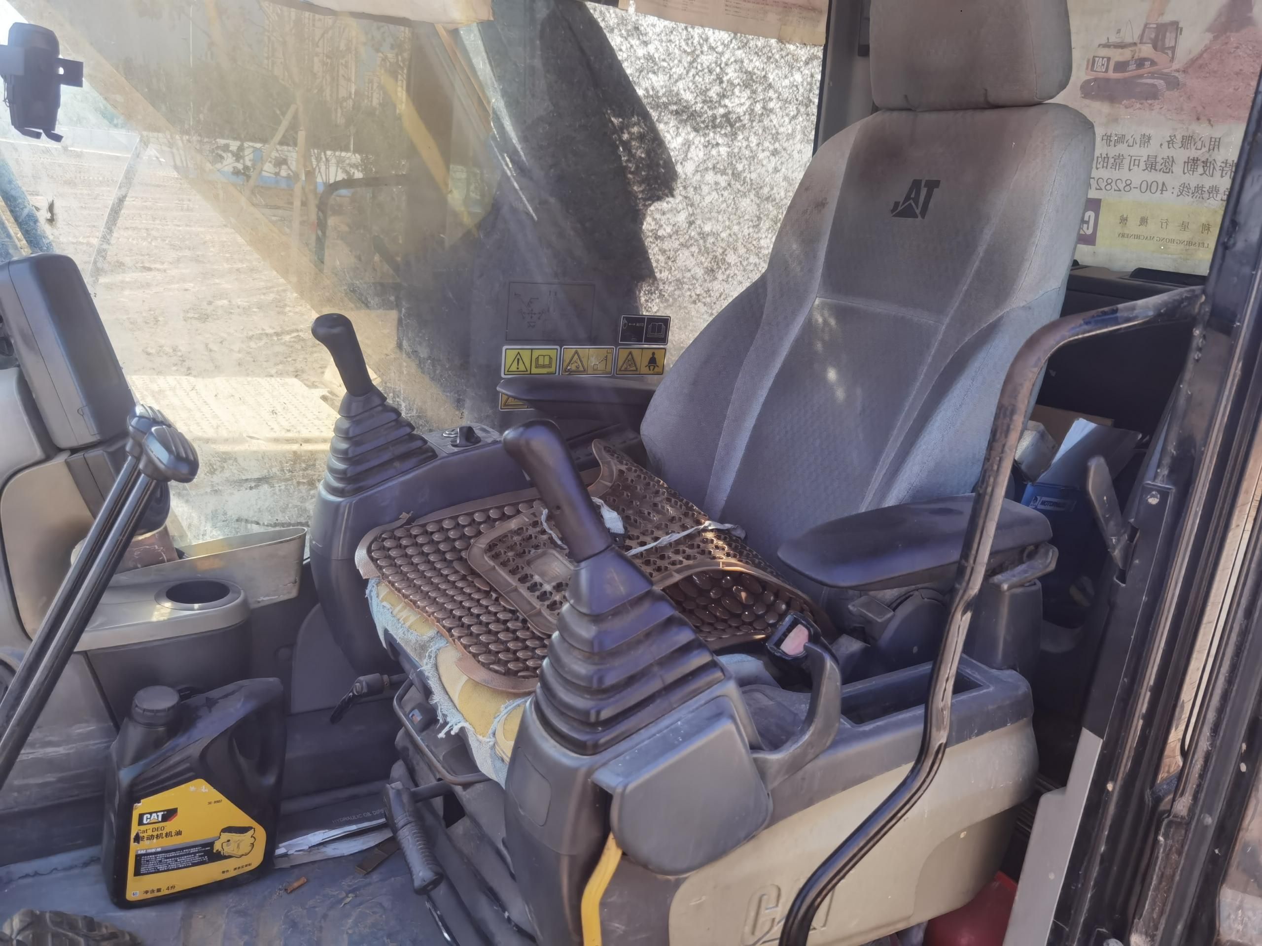 CAT 323DL   Excavator