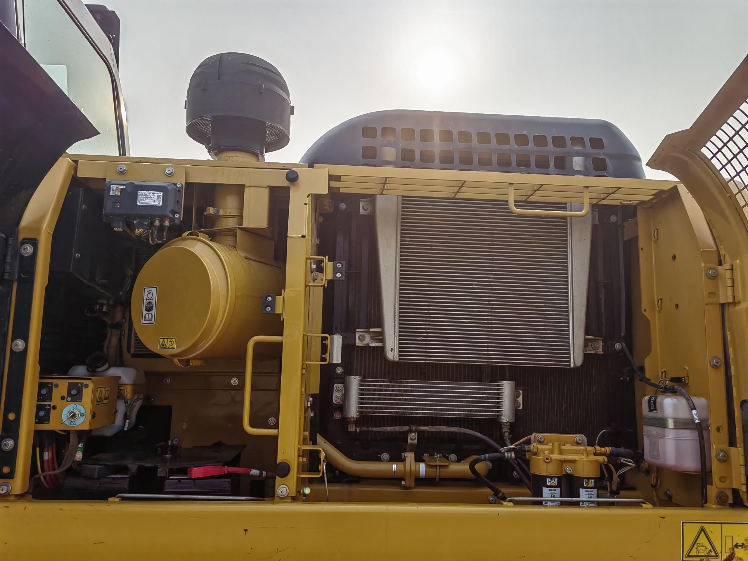 CAT 326D2L  Excavator