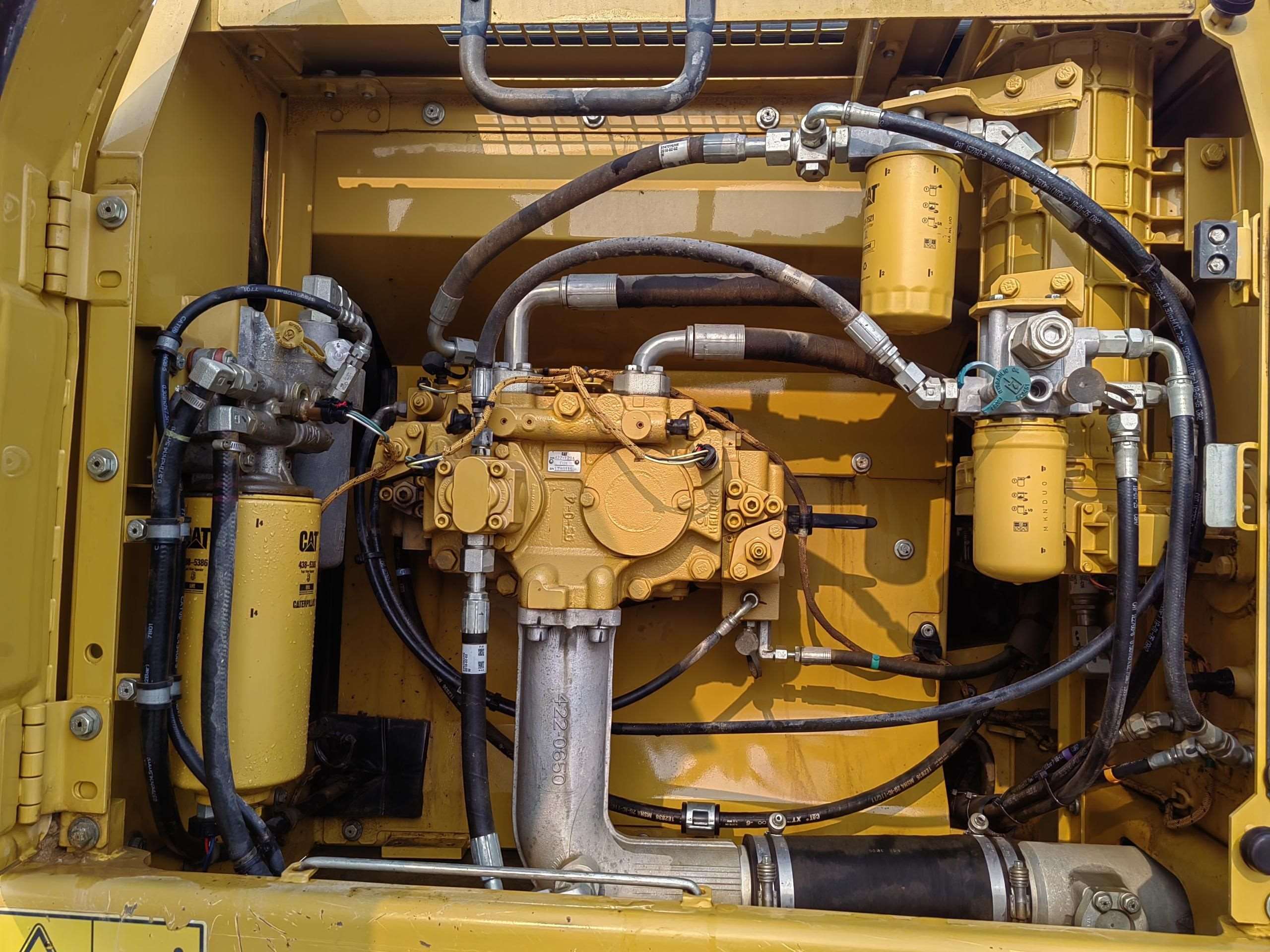 CAT 326D2L  Excavator