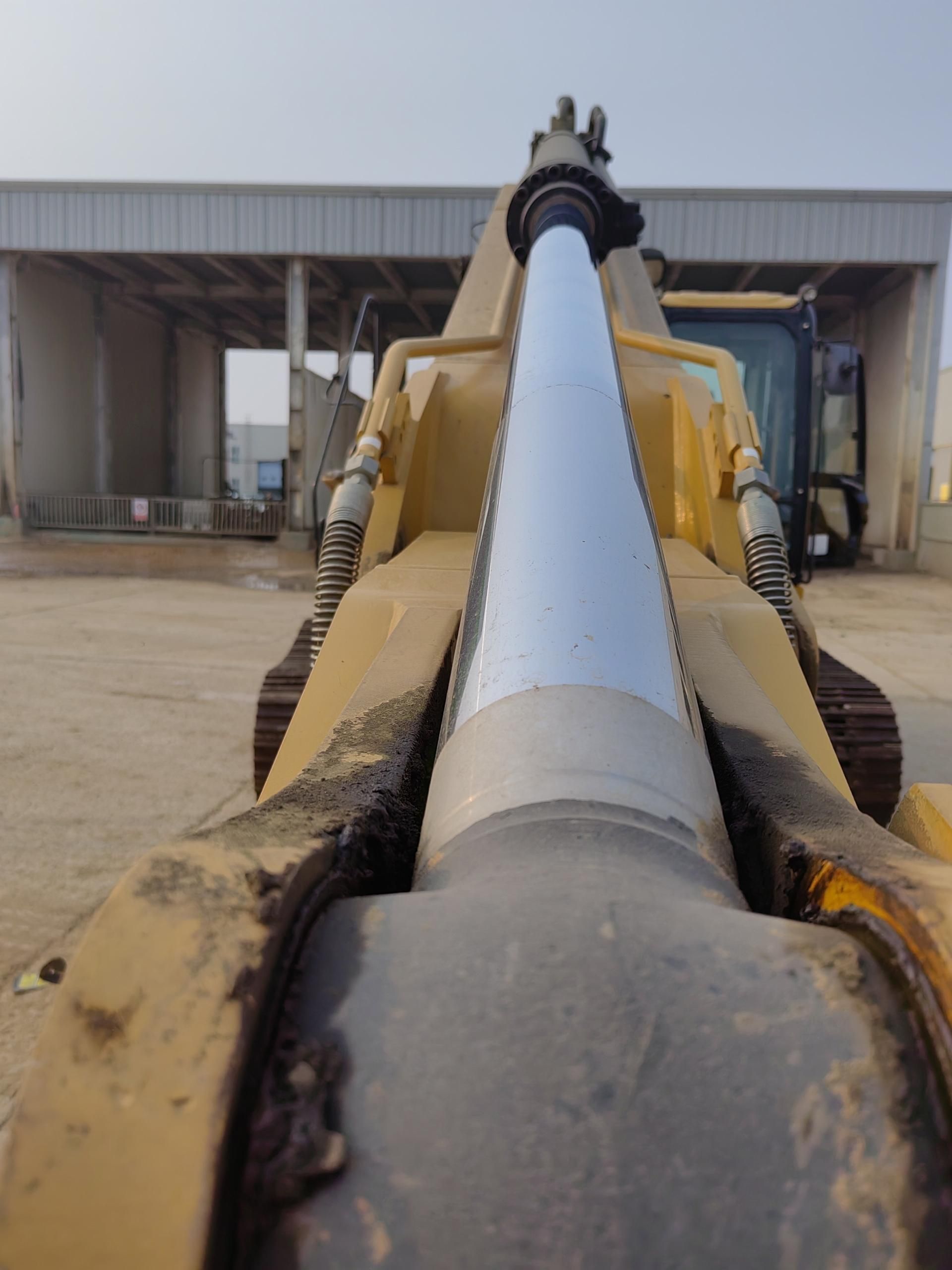 CAT 326D2L  Excavator