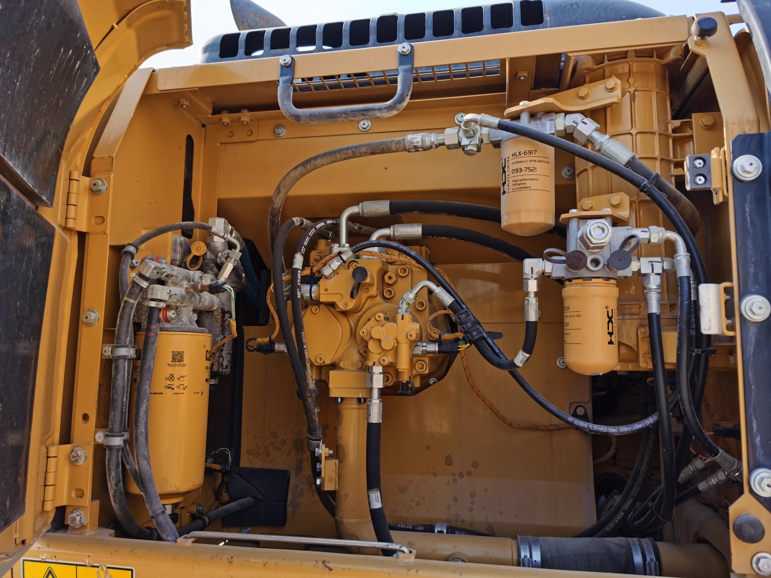 CAT 326D2L  Excavator