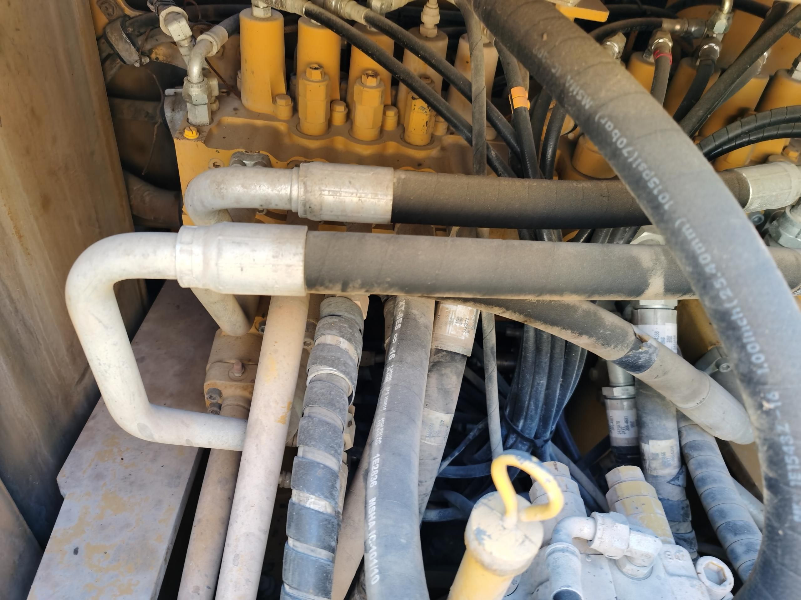 CAT 326D2L  Excavator