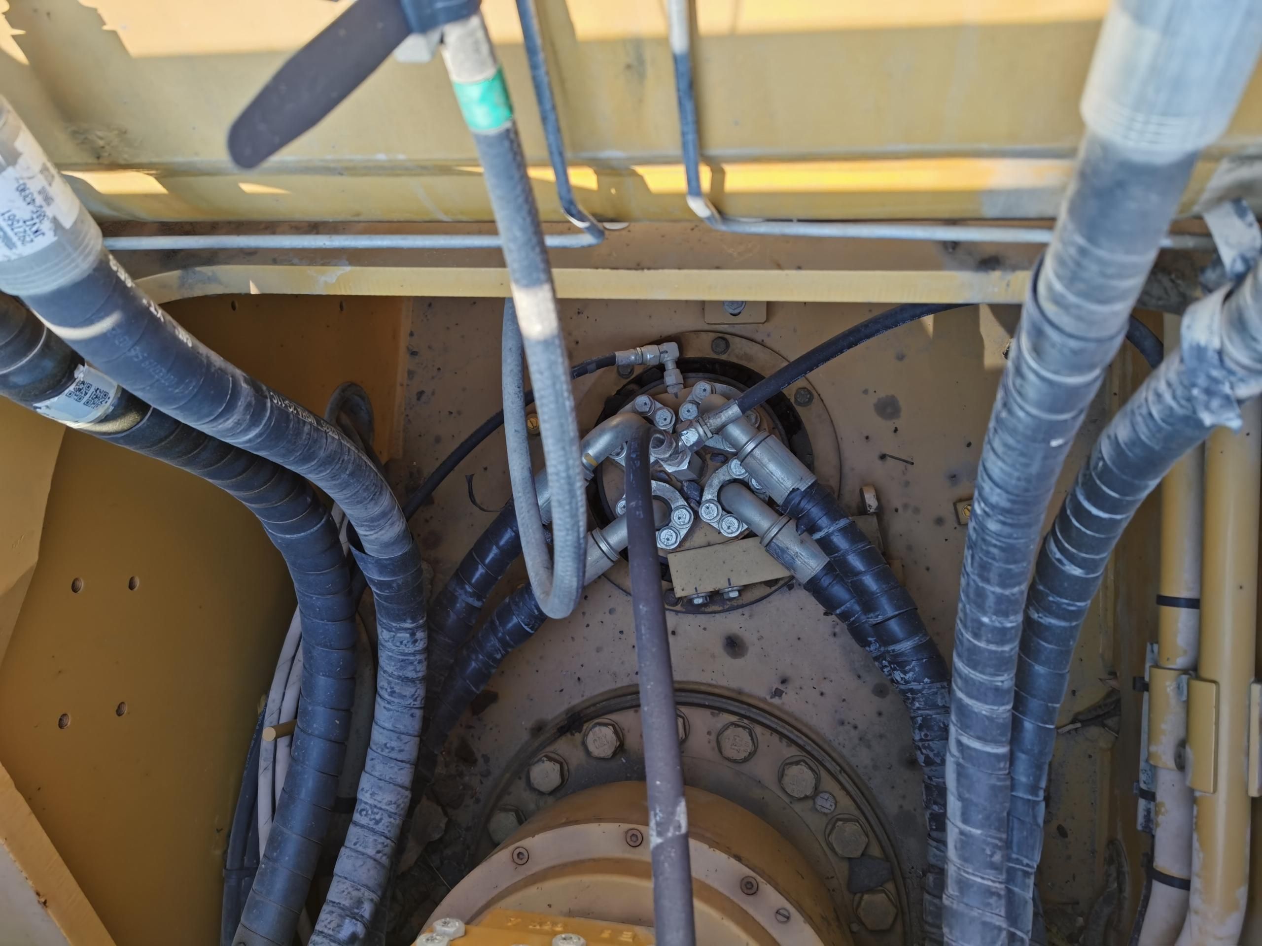 CAT 326D2L  Excavator