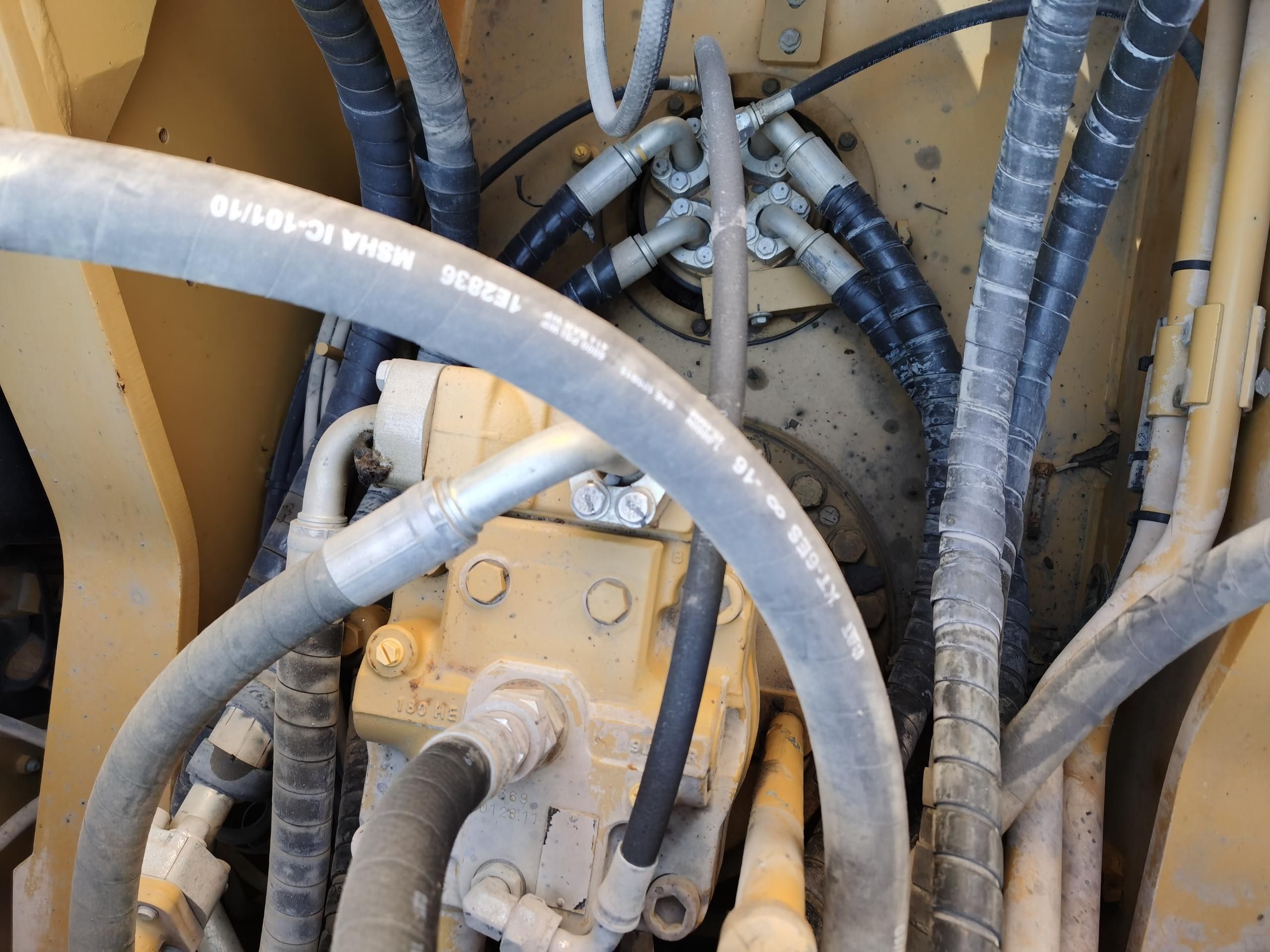 CAT 326D2L  Excavator