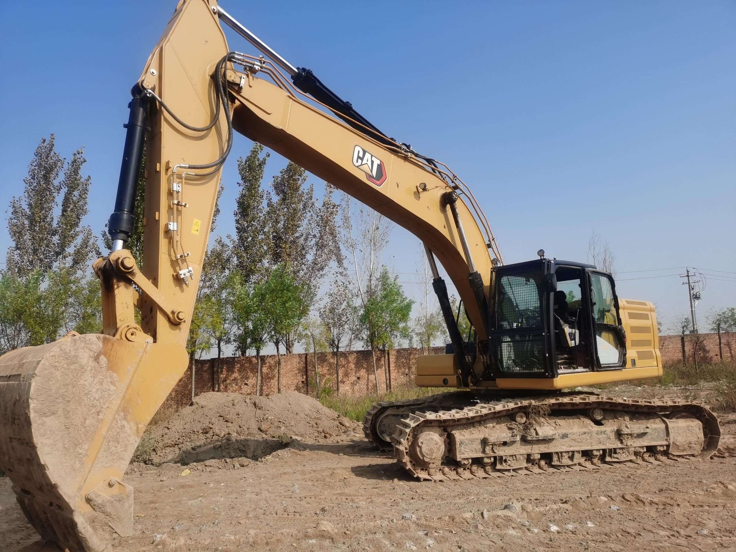 CAT 333 Excavator