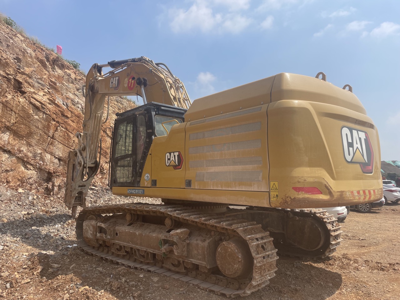 CAT 349 (breaker model DKO-200B) Excavator