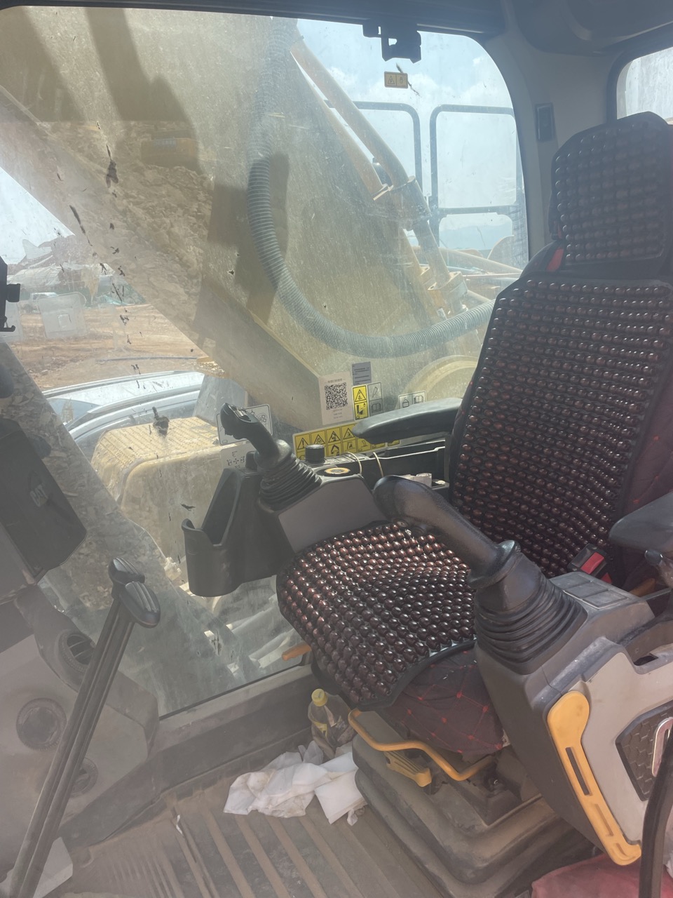 CAT 349 (breaker model DKO-200B) Excavator