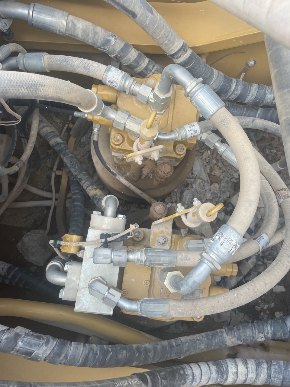 CAT 349 (breaker model DKO-200B) Excavator