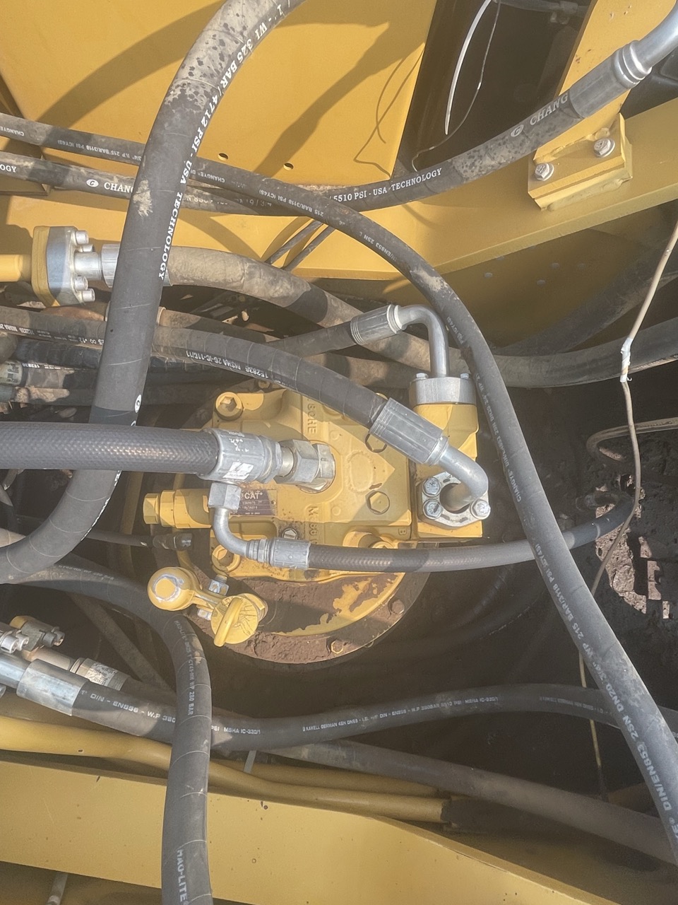 CAT 349 (breaker model DKO-200B) Excavator