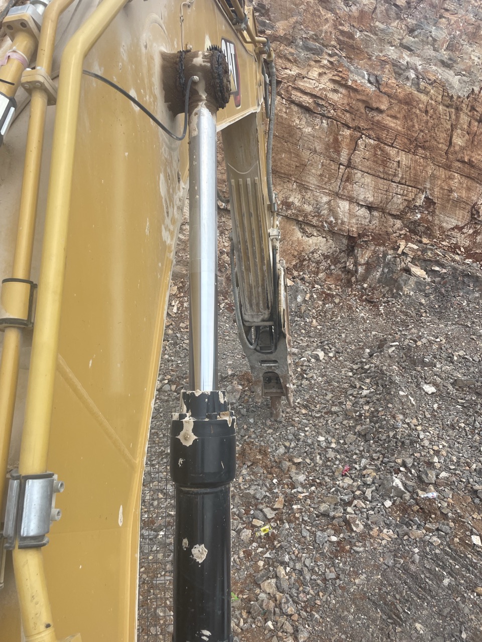 CAT 349 (breaker model DKO-200B) Excavator